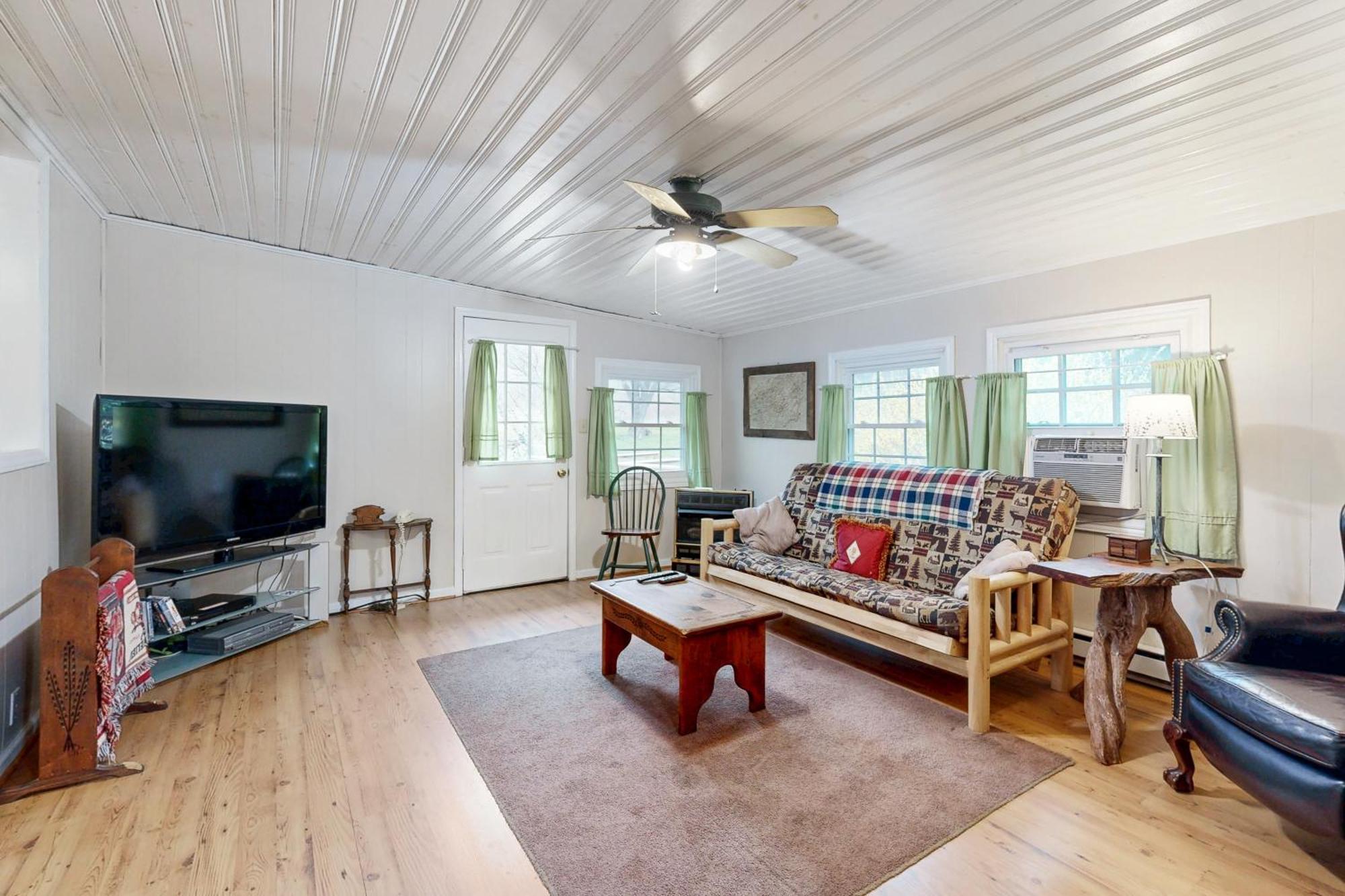 1 Bed 1 Bath Vacation Home In Sylva Buitenkant foto