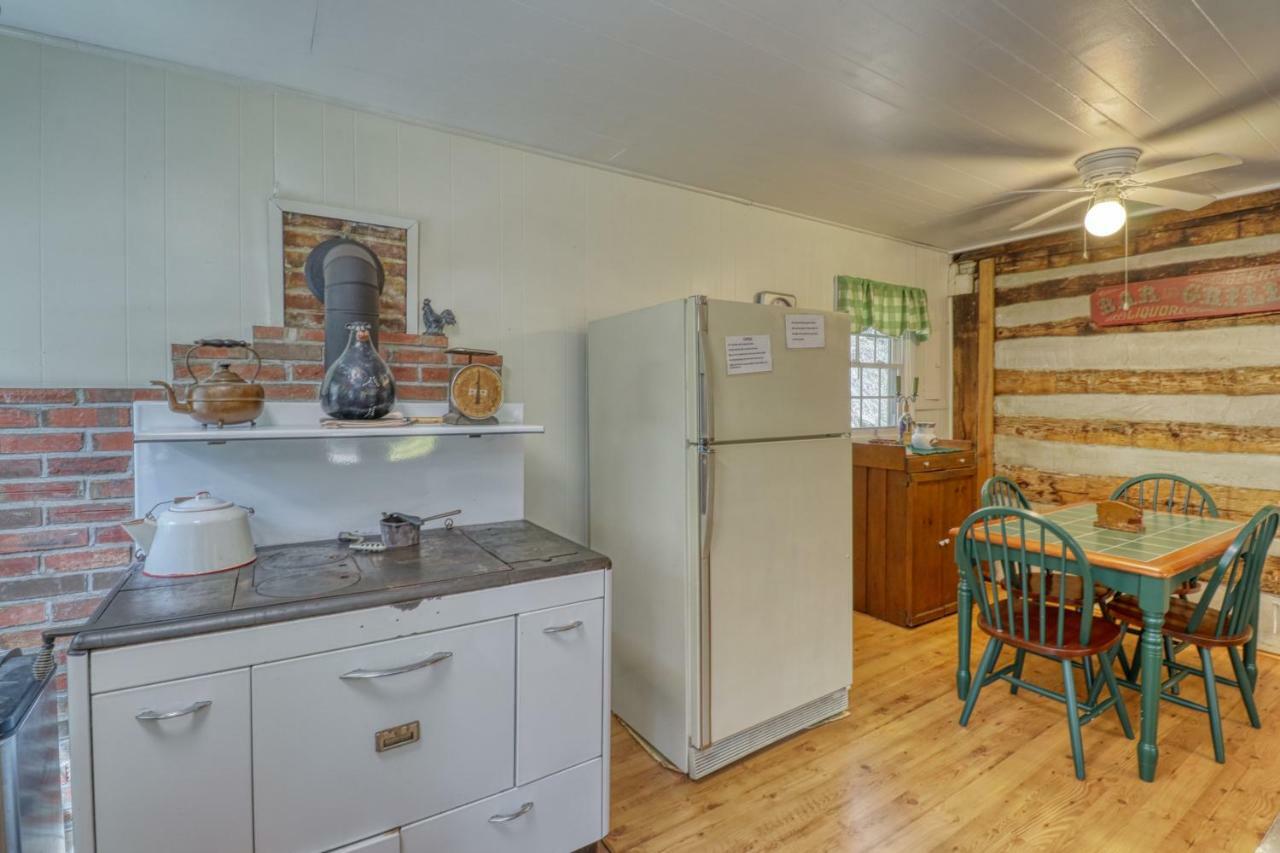 1 Bed 1 Bath Vacation Home In Sylva Buitenkant foto
