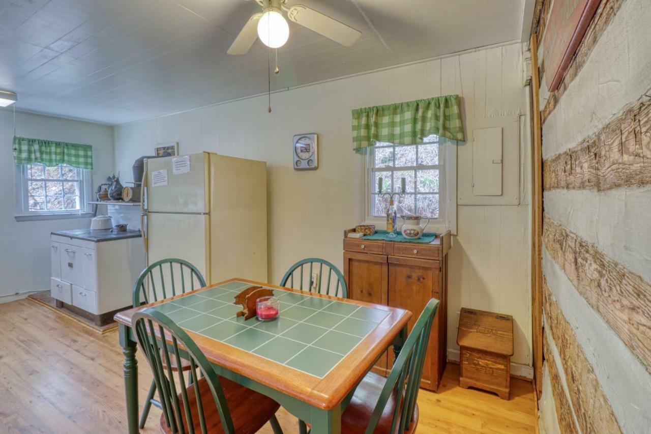 1 Bed 1 Bath Vacation Home In Sylva Buitenkant foto