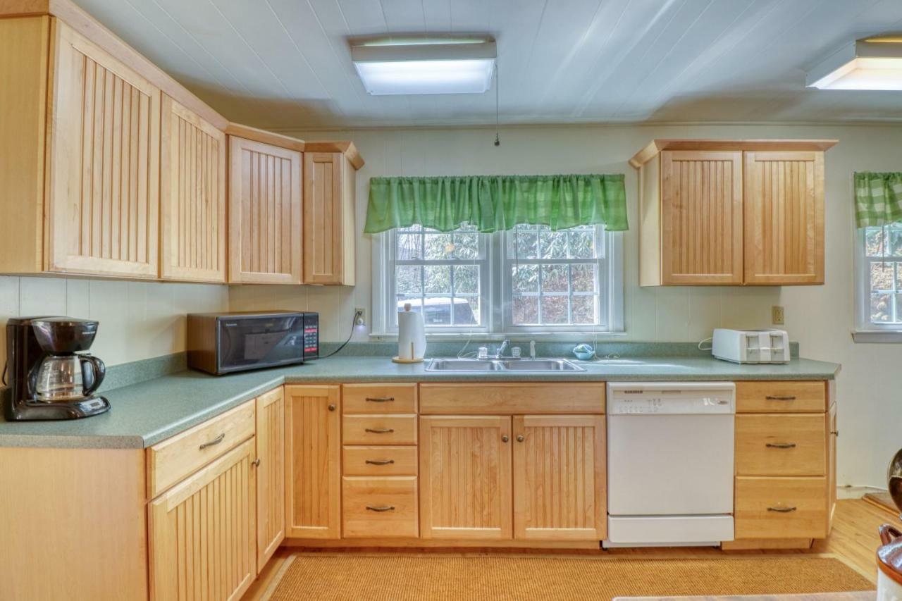 1 Bed 1 Bath Vacation Home In Sylva Buitenkant foto