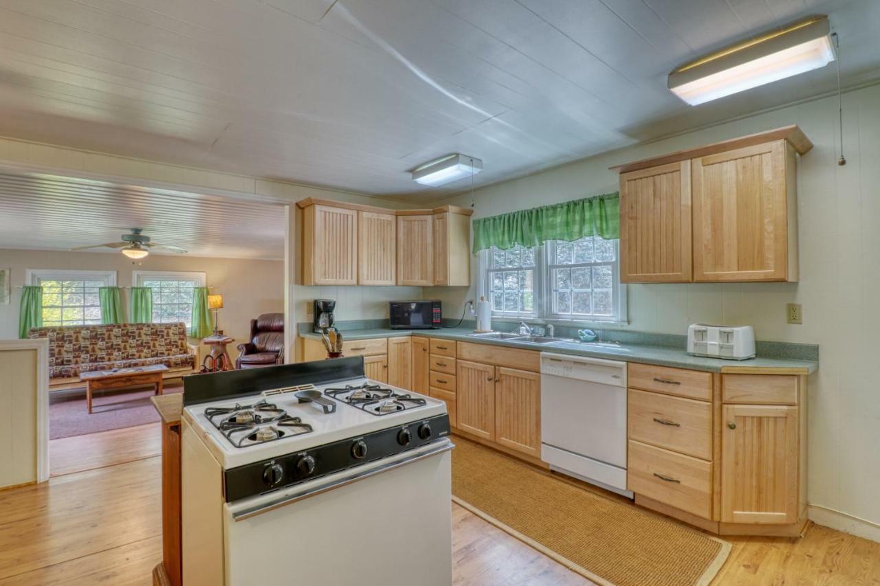 1 Bed 1 Bath Vacation Home In Sylva Buitenkant foto